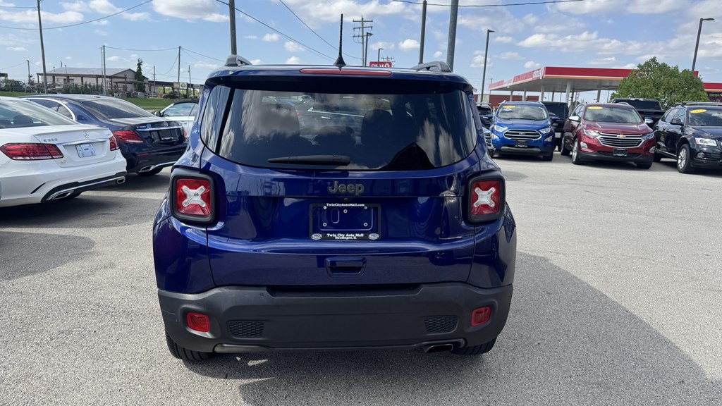 Photo 7 of this JEEP RENEGADE
