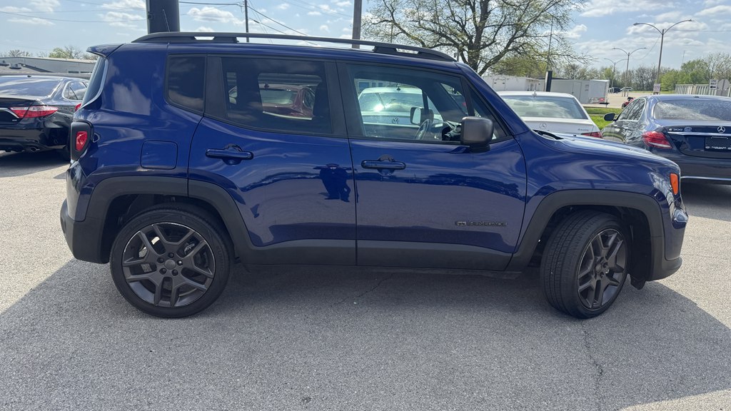 Photo 9 of this JEEP RENEGADE