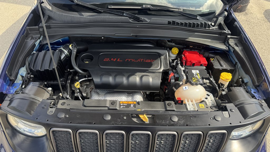 Photo 10 of this JEEP RENEGADE