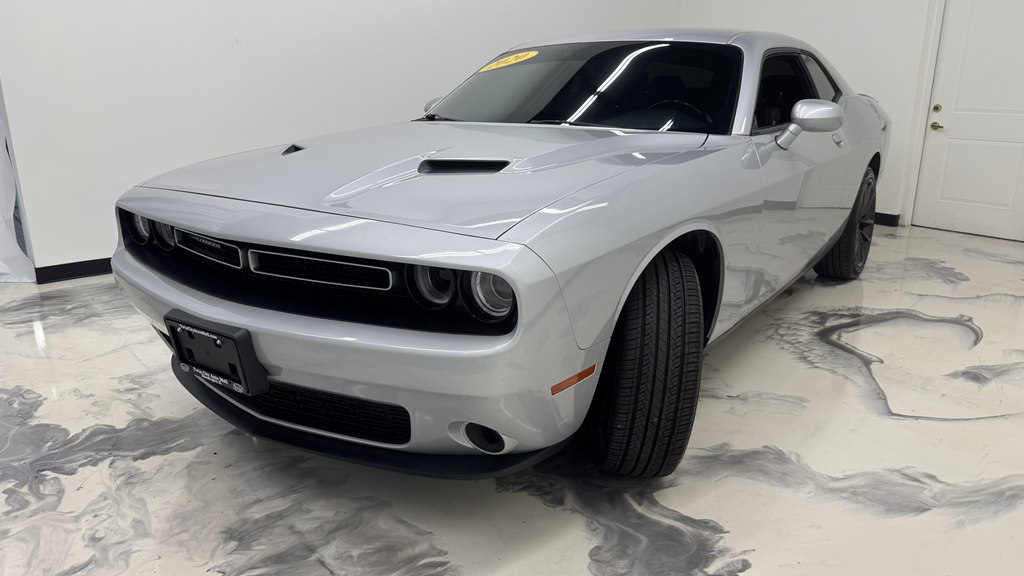 Photo 4 of this DODGE CHALLENGER