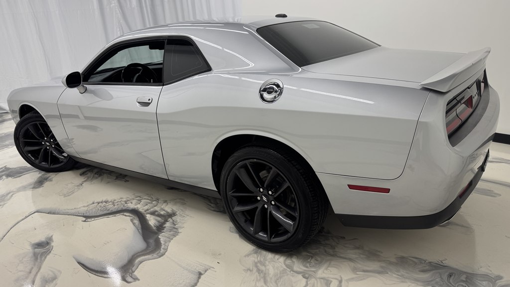 Photo 6 of this DODGE CHALLENGER