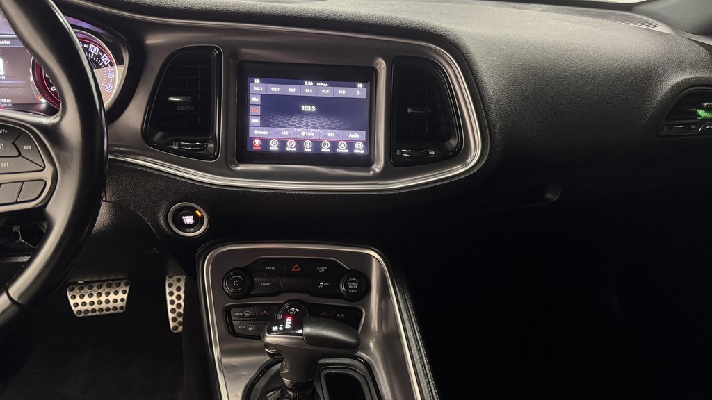 Photo 19 of this DODGE CHALLENGER