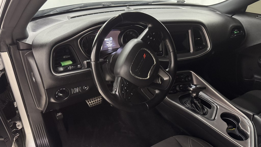 Photo 15 of this DODGE CHALLENGER