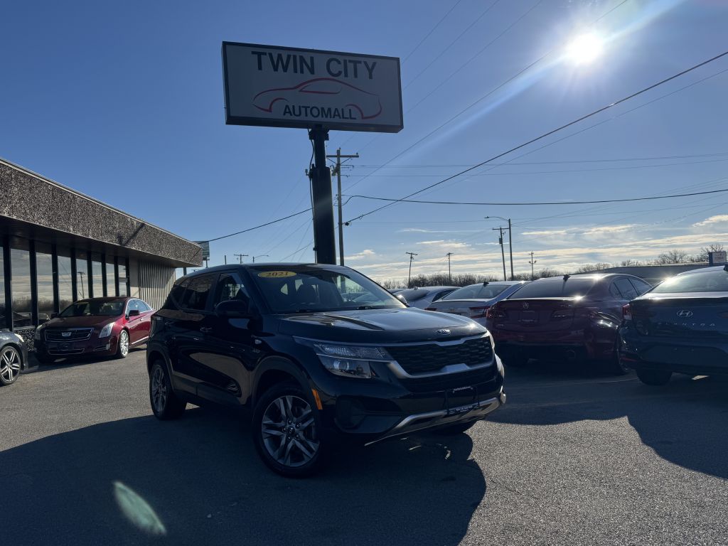 2021 KIA SELTOS LX's photo