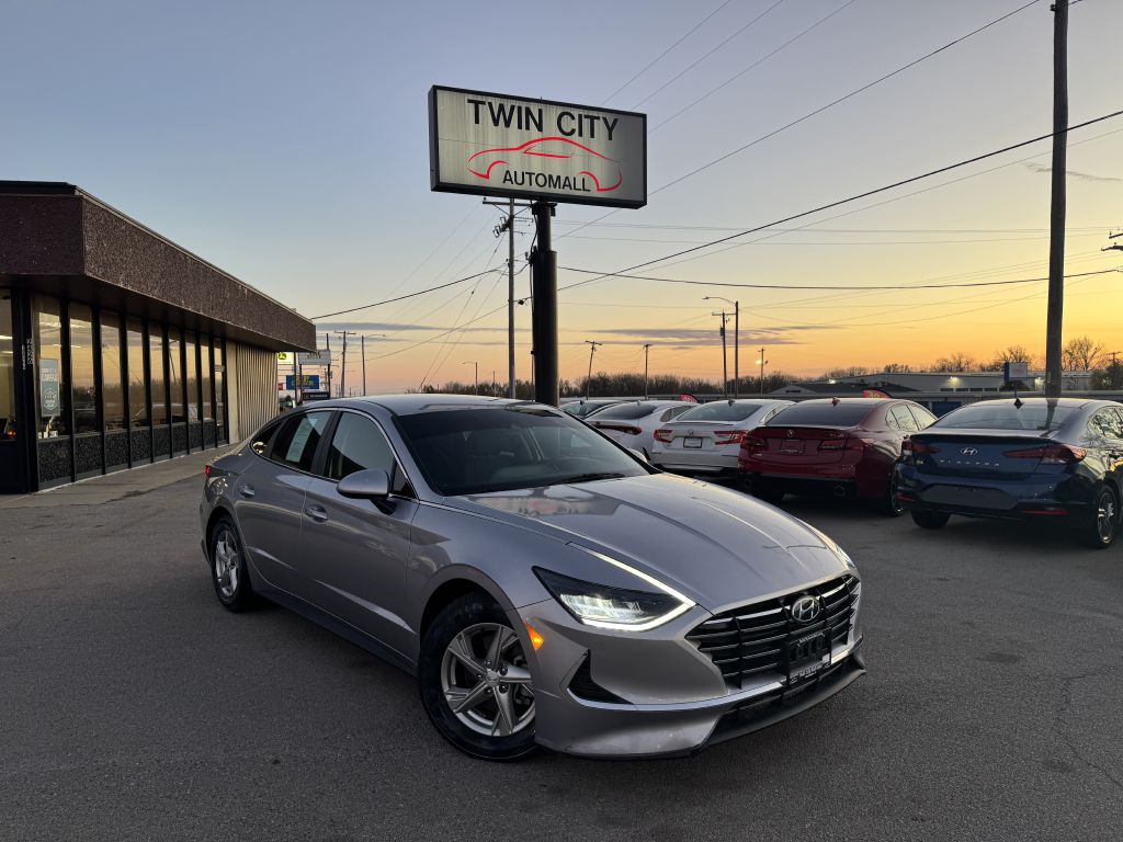 2021 HYUNDAI SONATA SE's photo