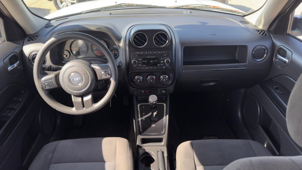 Photo 12 of this JEEP PATRIOT
