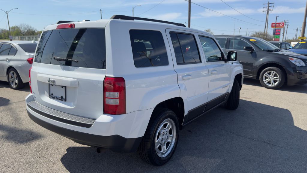 Photo 7 of this JEEP PATRIOT