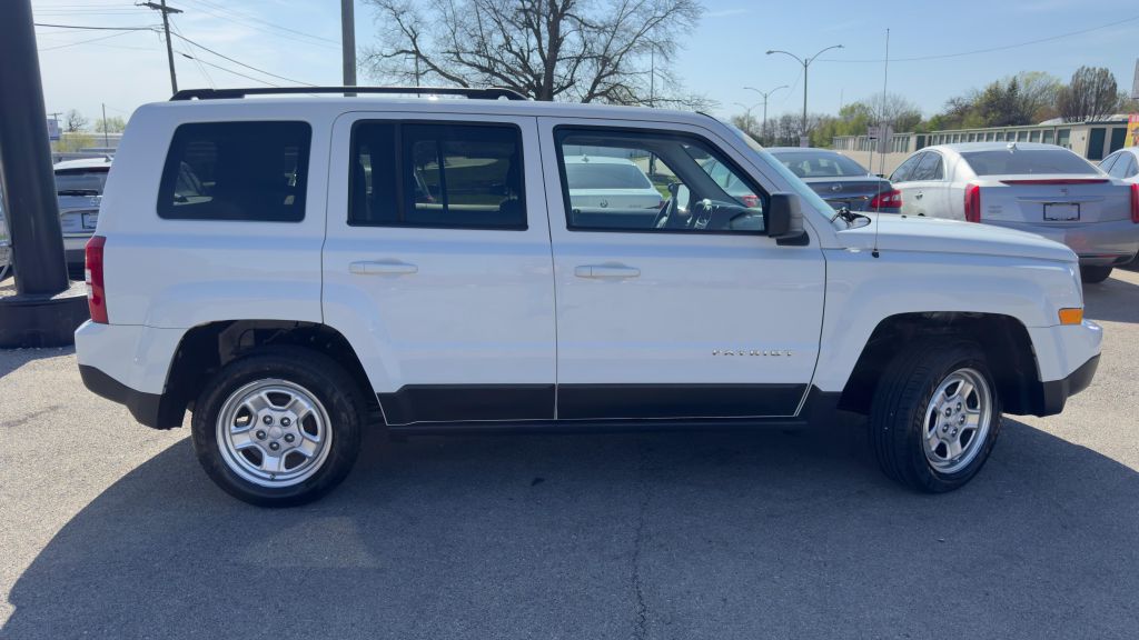 Photo 8 of this JEEP PATRIOT
