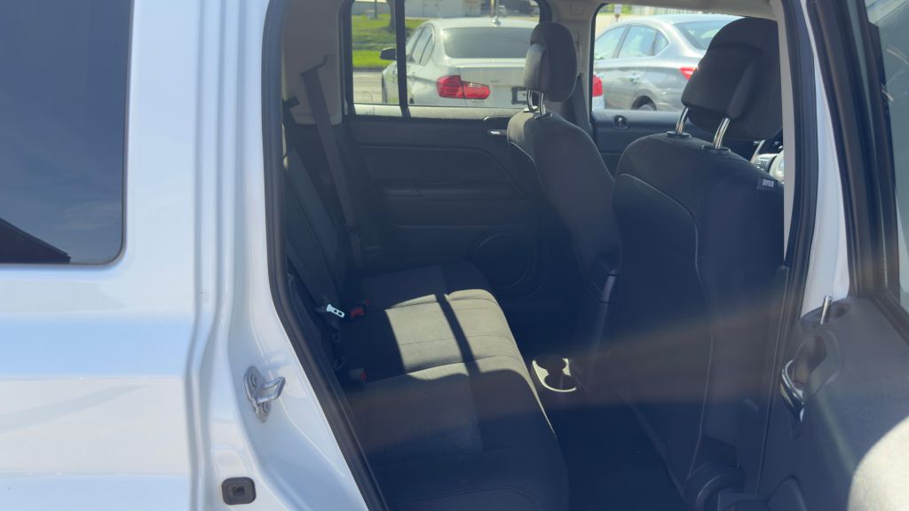Photo 23 of this JEEP PATRIOT