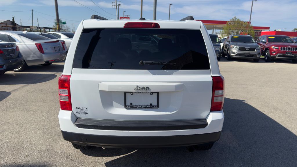 Photo 6 of this JEEP PATRIOT