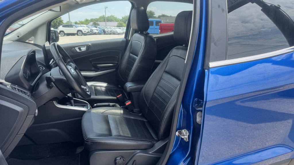 Photo 12 of this FORD ECOSPORT