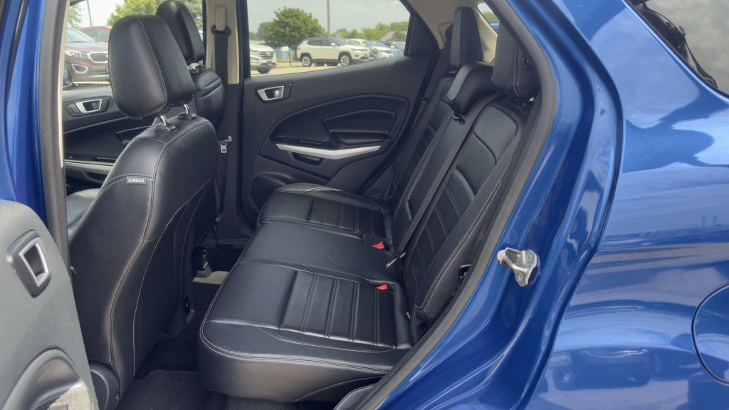 Photo 21 of this FORD ECOSPORT