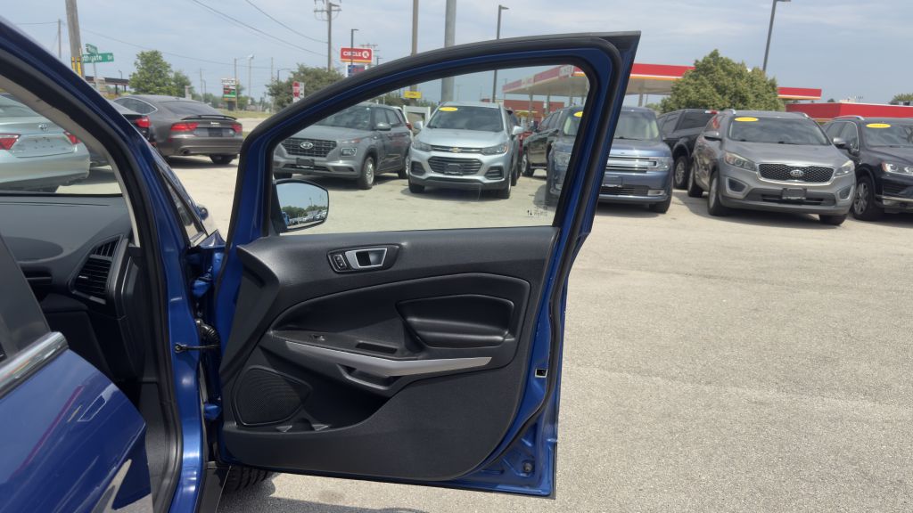 Photo 26 of this FORD ECOSPORT