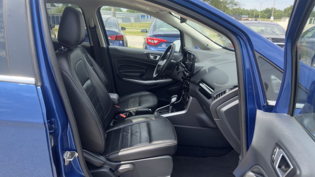 Photo 28 of this FORD ECOSPORT