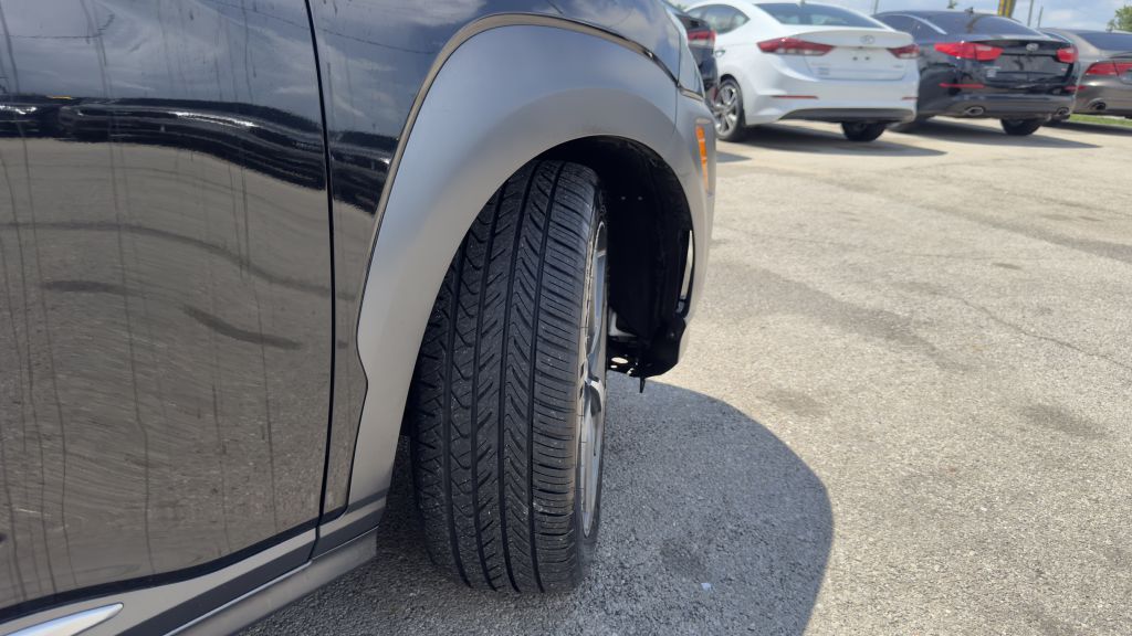 Photo 11 of this HYUNDAI KONA