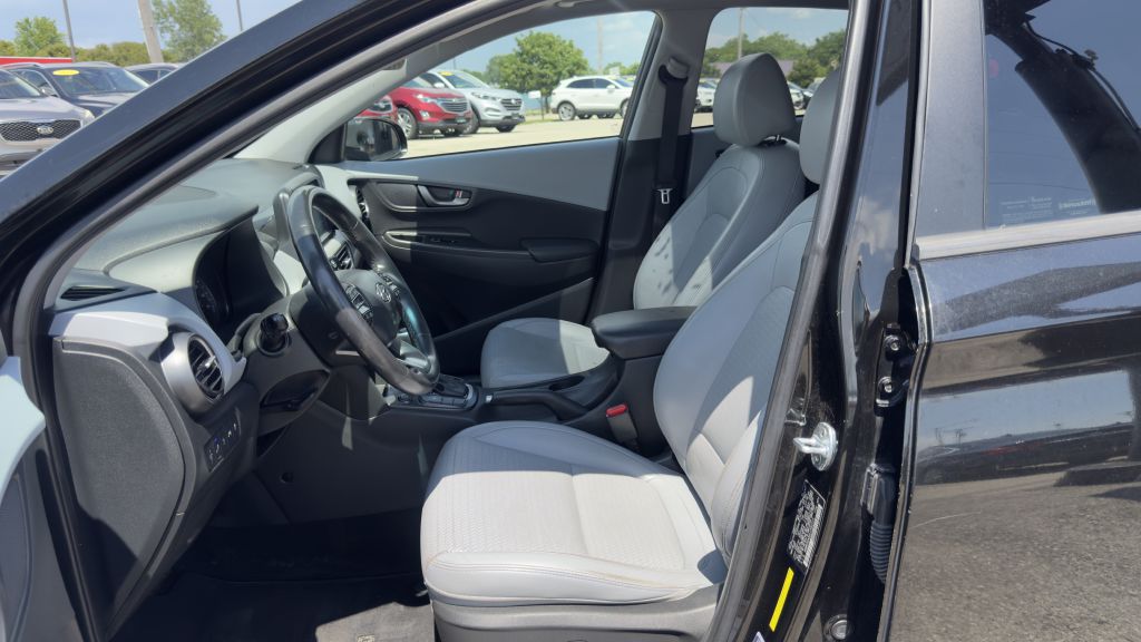 Photo 15 of this HYUNDAI KONA
