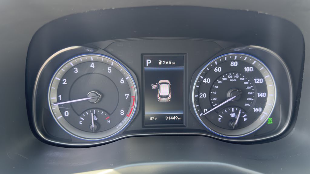 Photo 17 of this HYUNDAI KONA