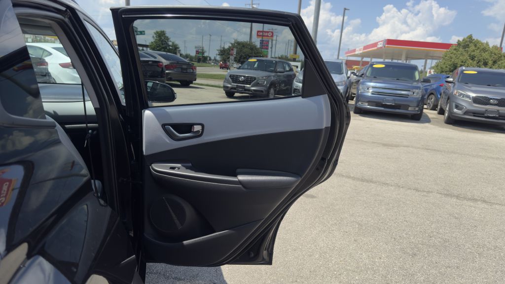 Photo 24 of this HYUNDAI KONA