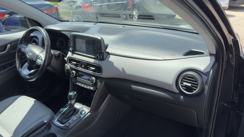 Photo 27 of this HYUNDAI KONA