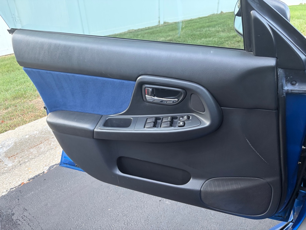 Photo 36 of this SUBARU IMPREZA