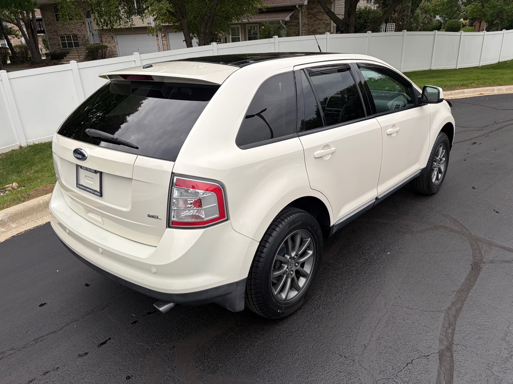 Photo 7 of this FORD EDGE