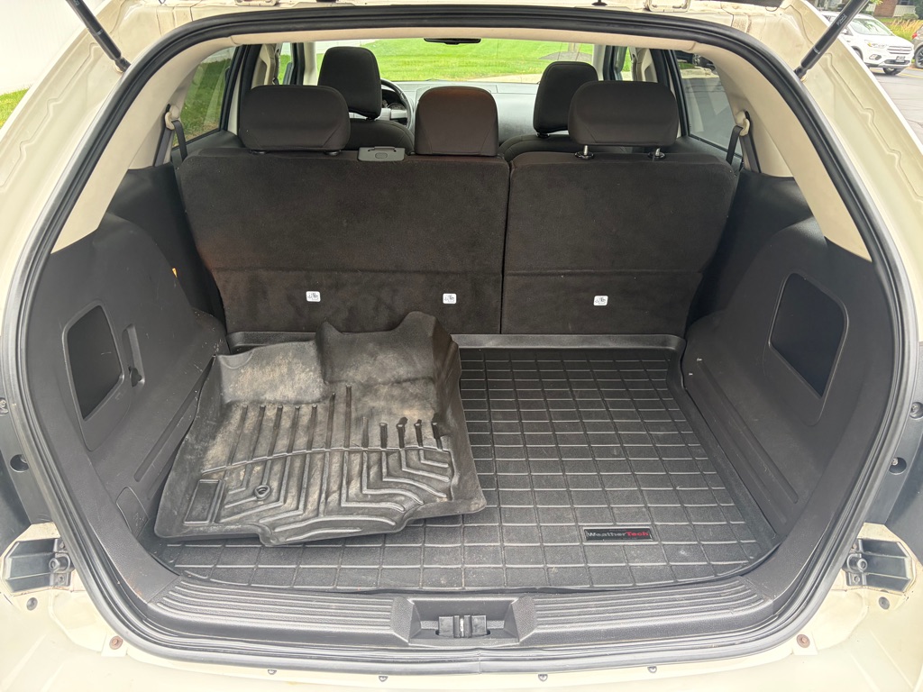 Photo 22 of this FORD EDGE