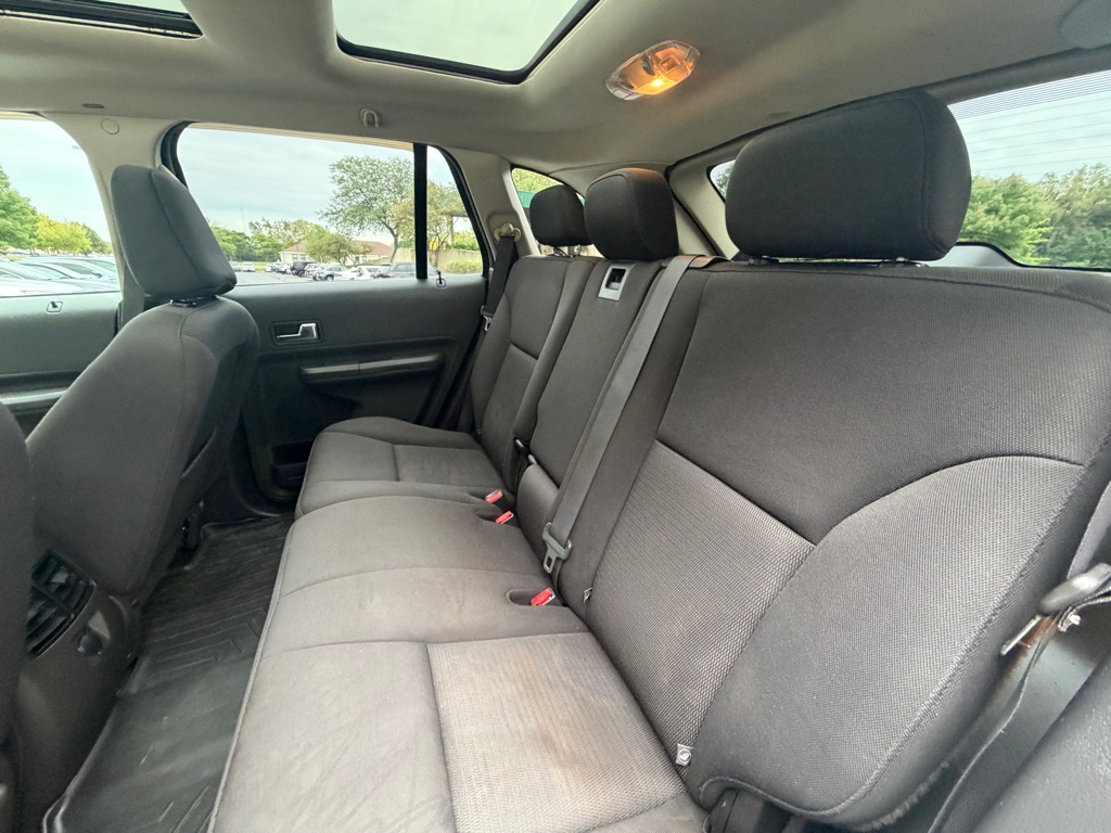 Photo 47 of this FORD EDGE