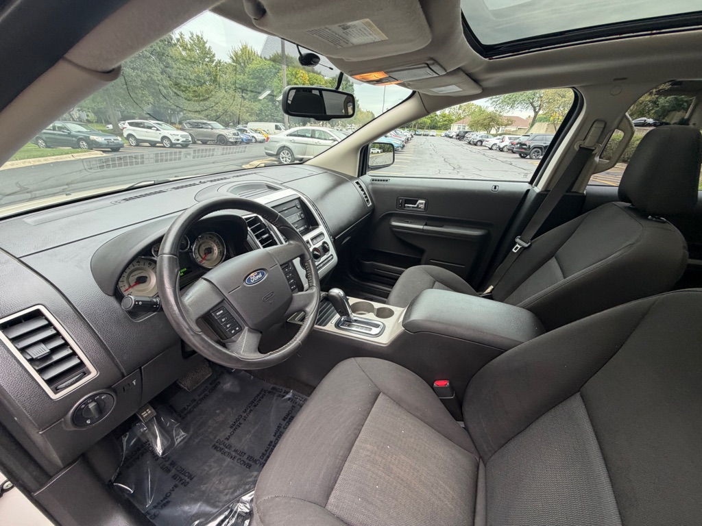 Photo 42 of this FORD EDGE