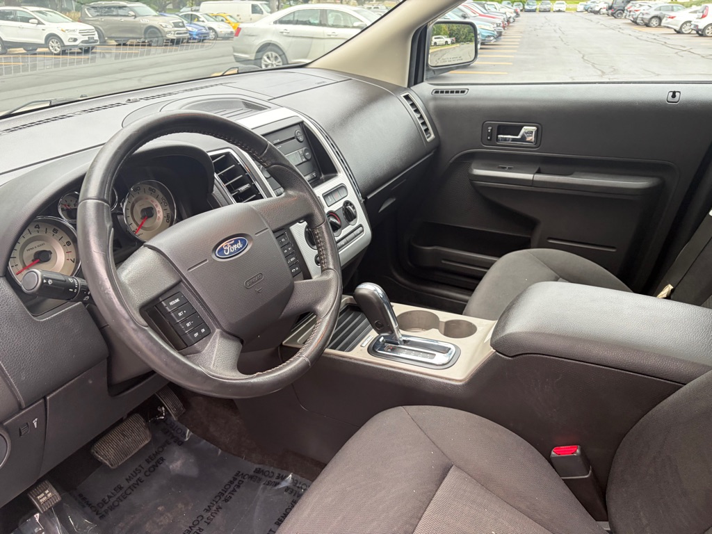 Photo 35 of this FORD EDGE