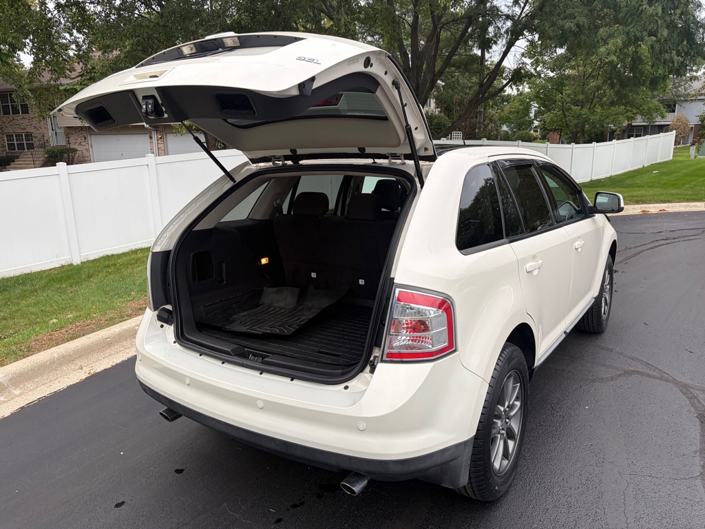 Photo 21 of this FORD EDGE