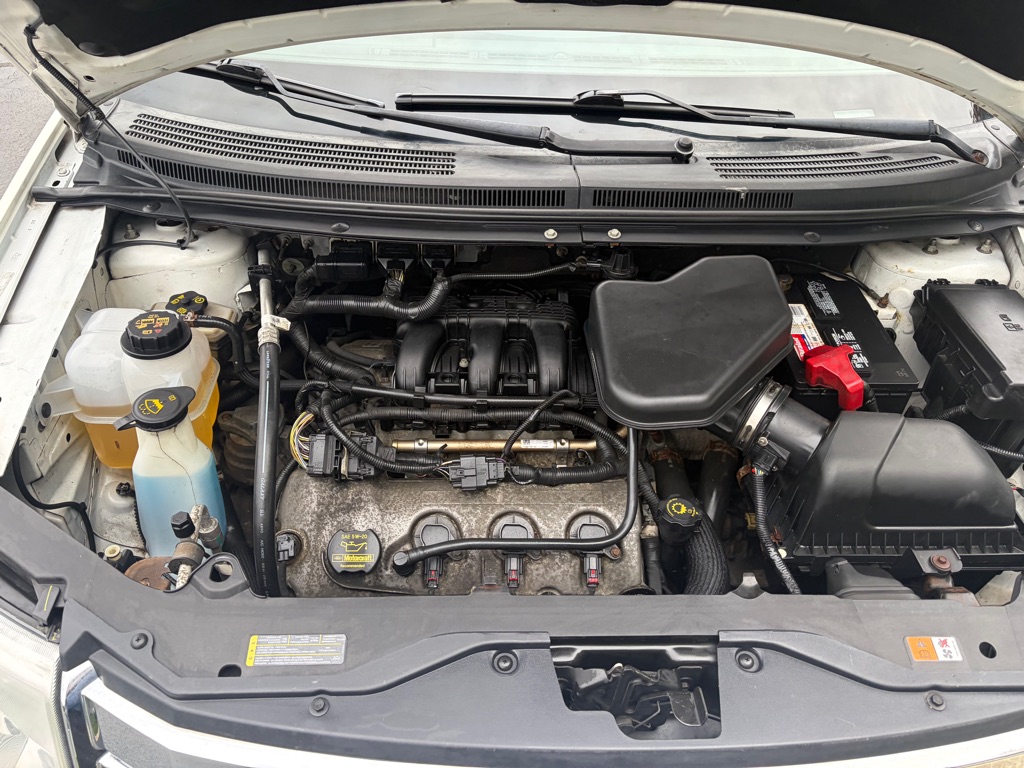 Photo 25 of this FORD EDGE