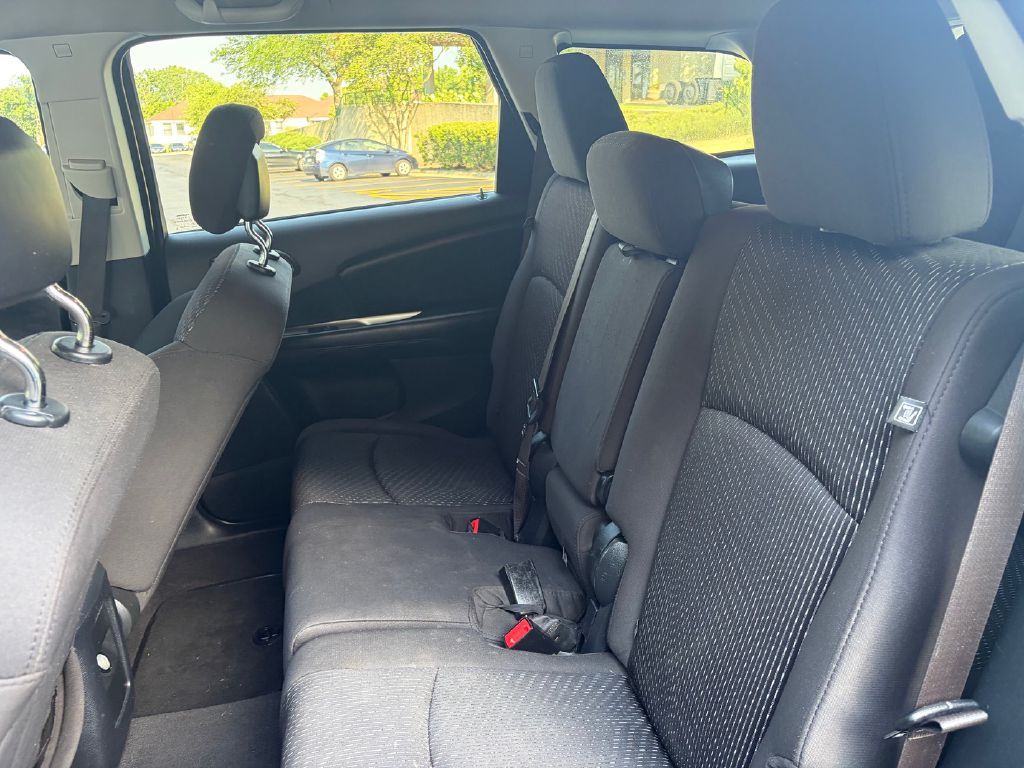 Photo 18 of this DODGE JOURNEY