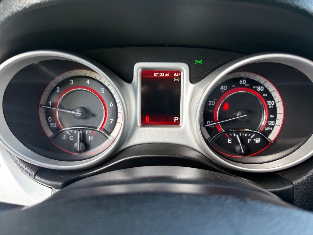 Photo 14 of this DODGE JOURNEY
