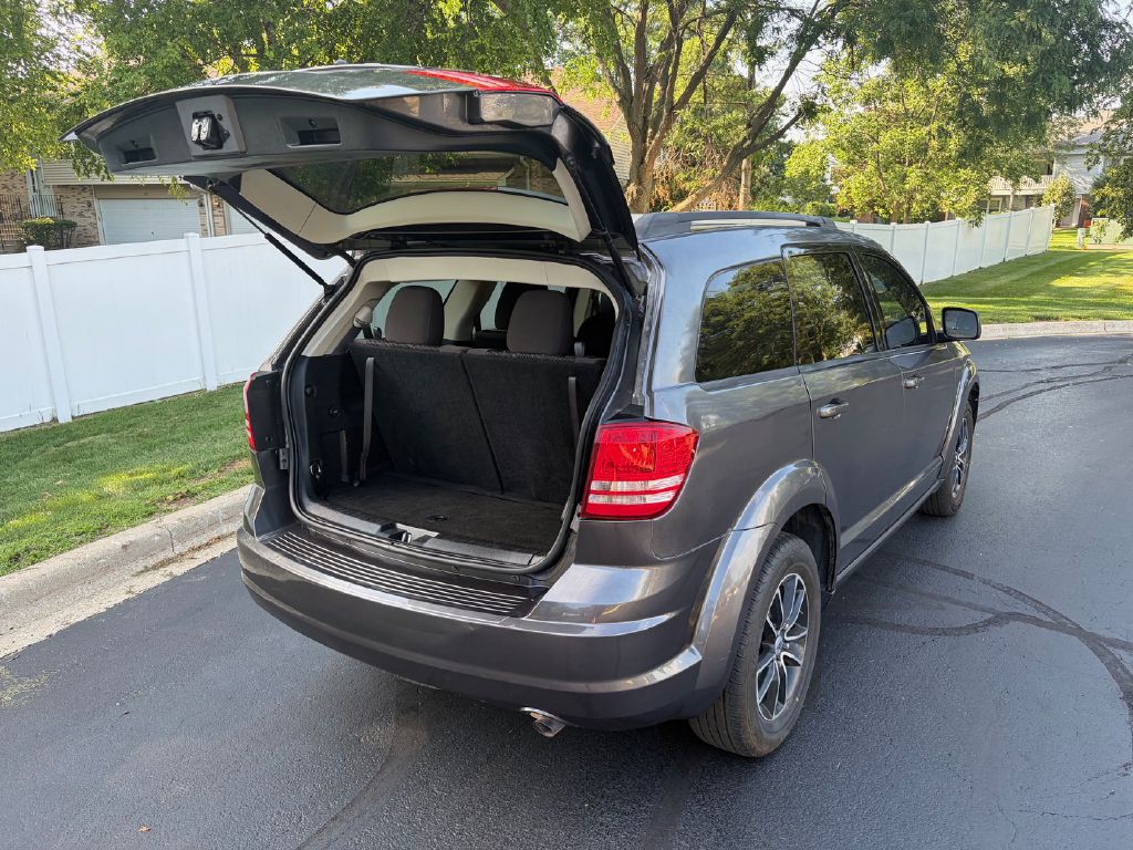 Photo 33 of this DODGE JOURNEY