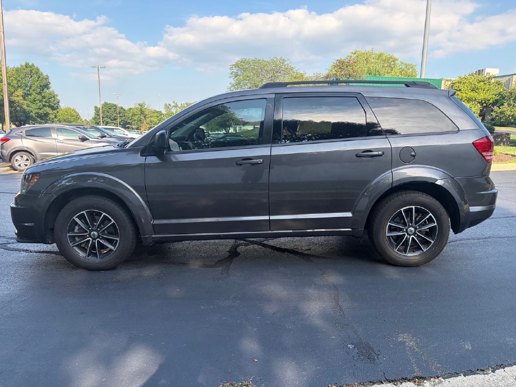 Photo 9 of this DODGE JOURNEY