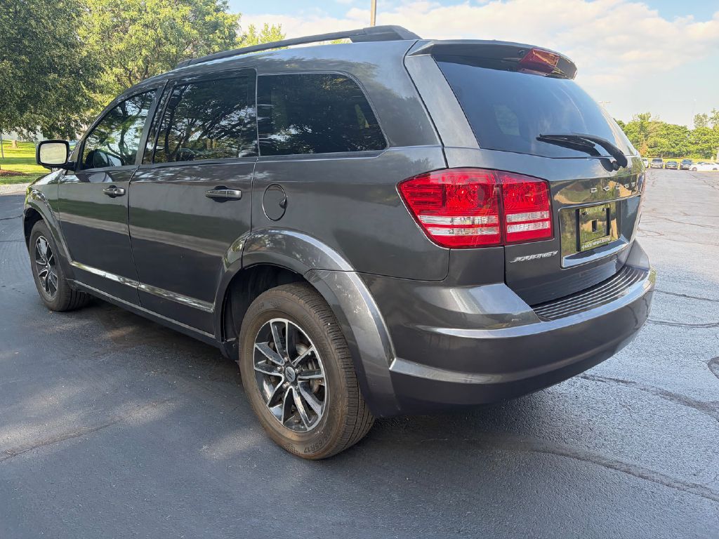 Photo 8 of this DODGE JOURNEY