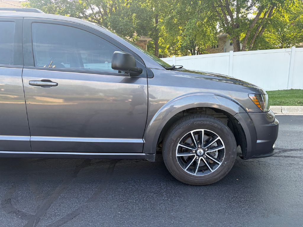 Photo 5 of this DODGE JOURNEY