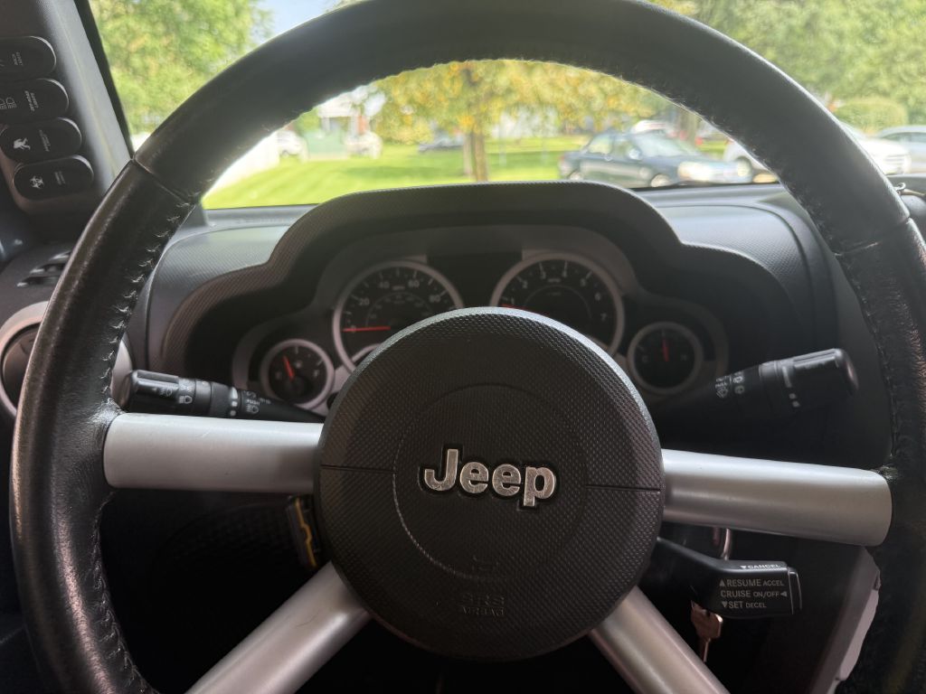 Photo 22 of this JEEP WRANGLER UNLIMI