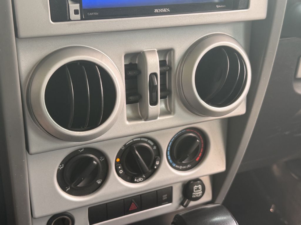 Photo 19 of this JEEP WRANGLER UNLIMI