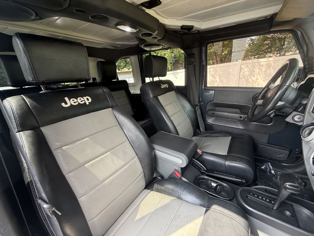Photo 17 of this JEEP WRANGLER UNLIMI