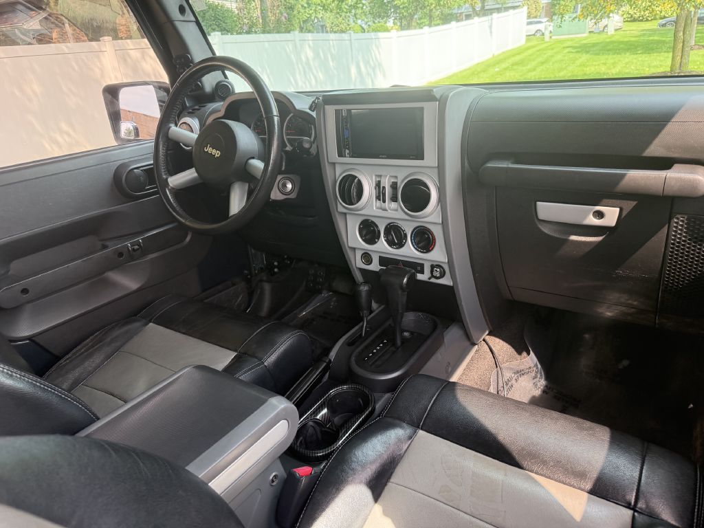 Photo 20 of this JEEP WRANGLER UNLIMI
