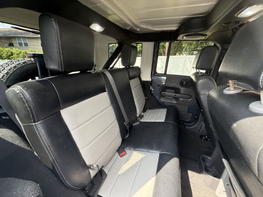 Photo 21 of this JEEP WRANGLER UNLIMI