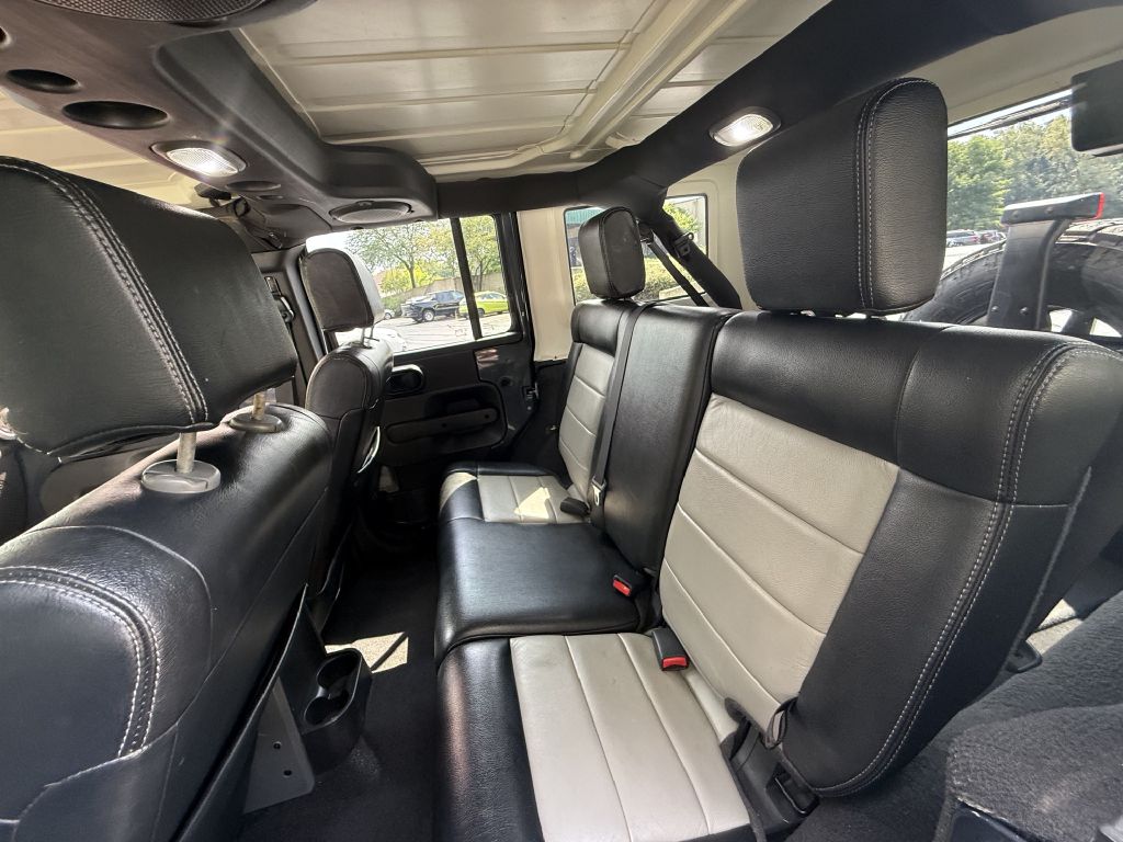 Photo 24 of this JEEP WRANGLER UNLIMI