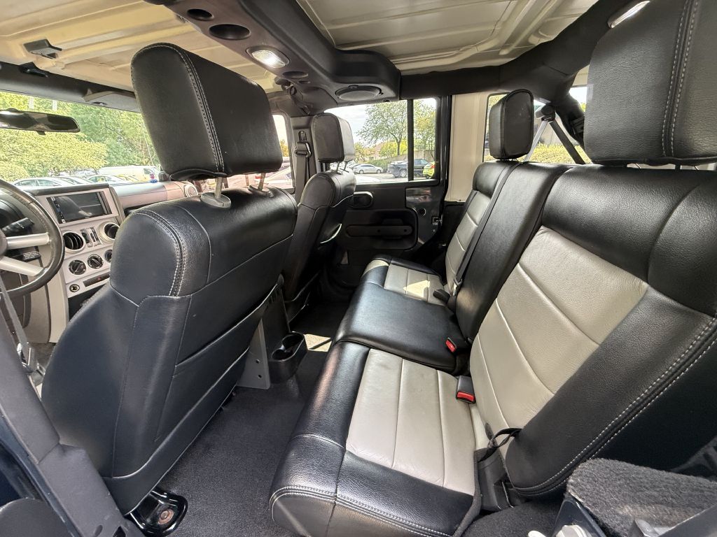Photo 27 of this JEEP WRANGLER UNLIMI