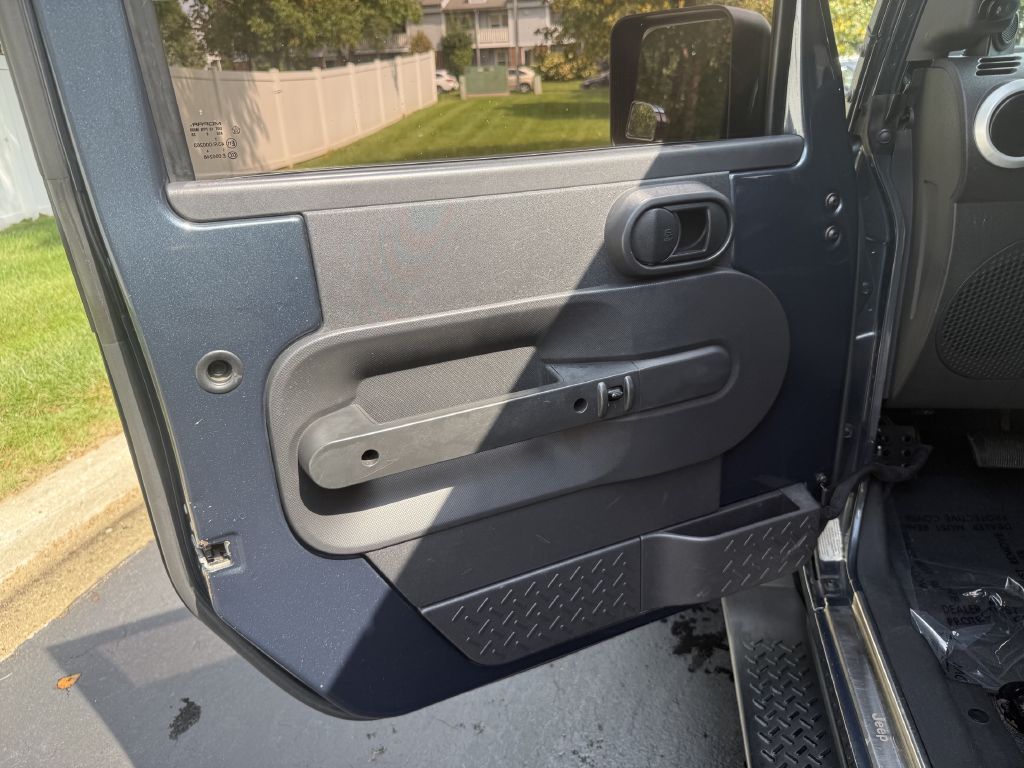 Photo 28 of this JEEP WRANGLER UNLIMI