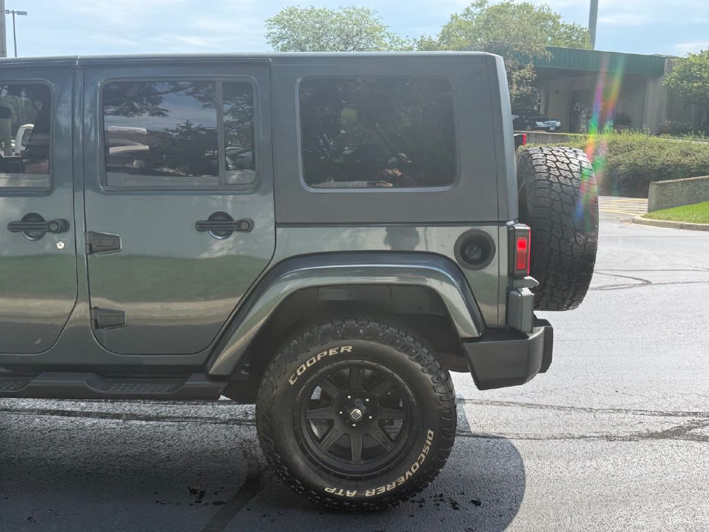 Photo 32 of this JEEP WRANGLER UNLIMI