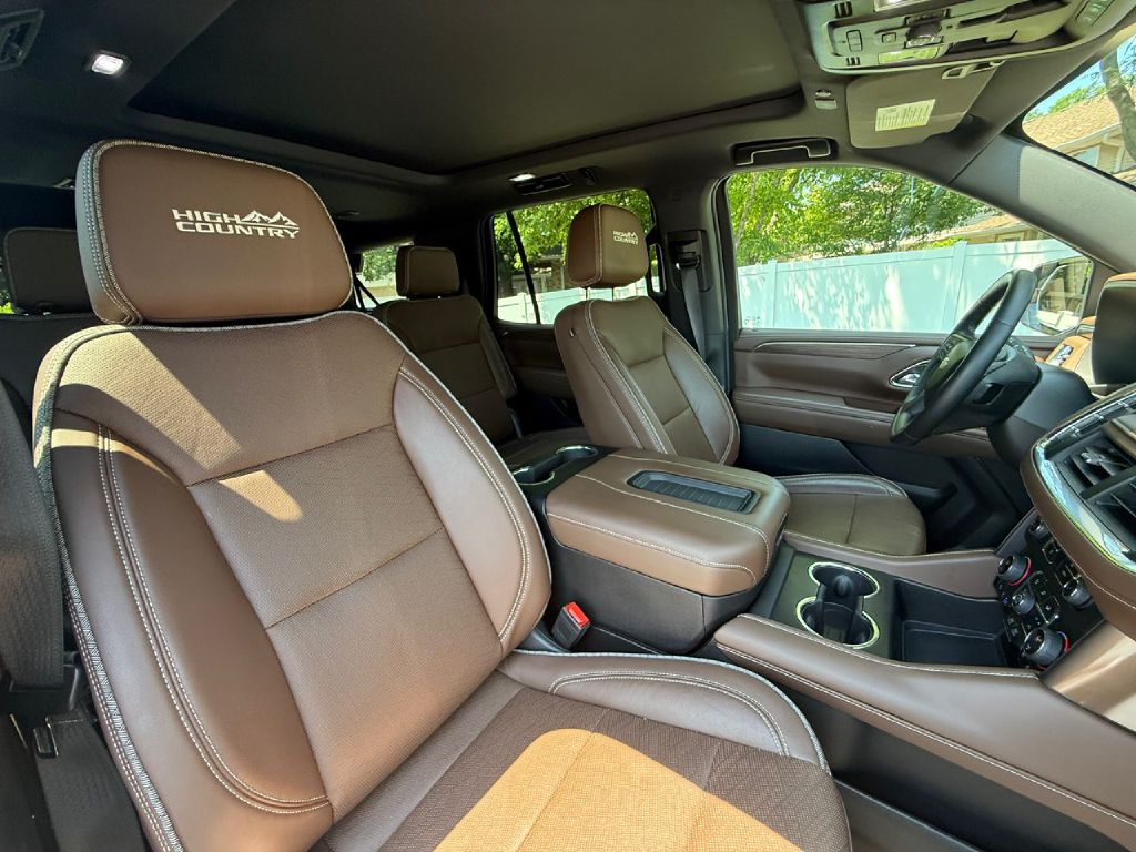 Photo 21 of this CHEVROLET TAHOE