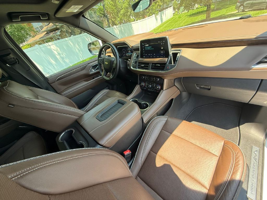 Photo 24 of this CHEVROLET TAHOE