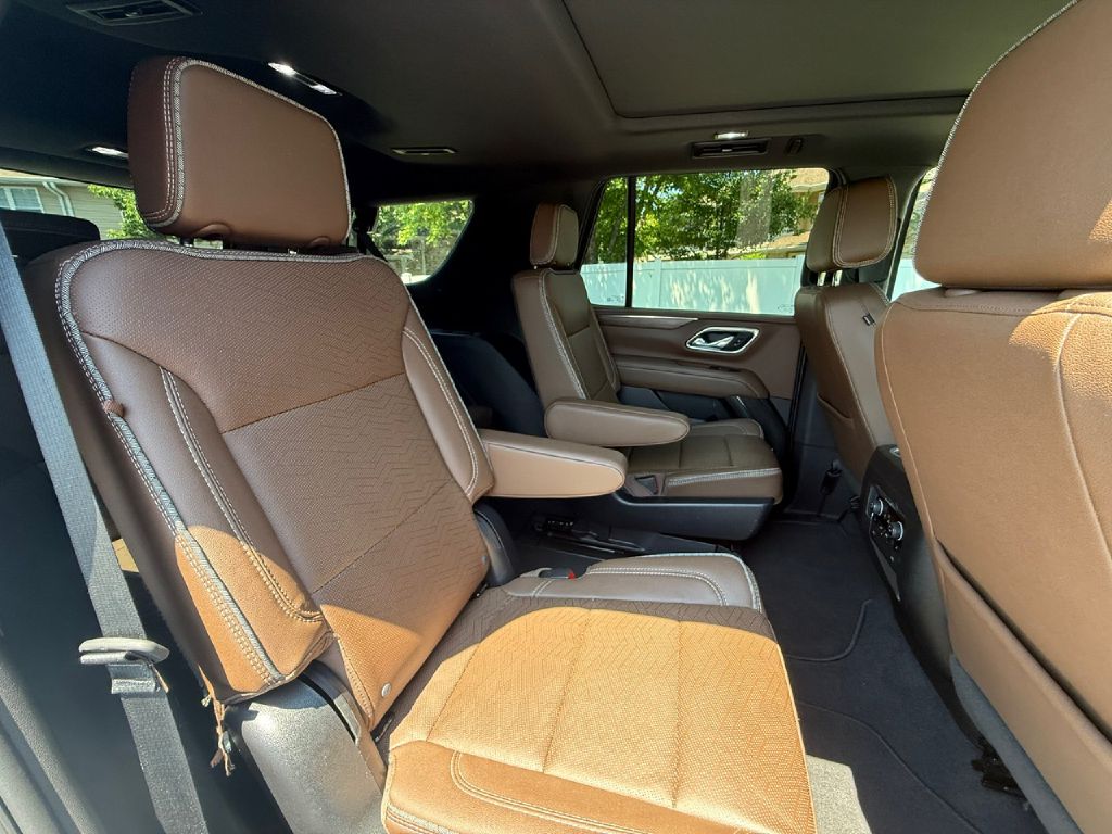 Photo 25 of this CHEVROLET TAHOE