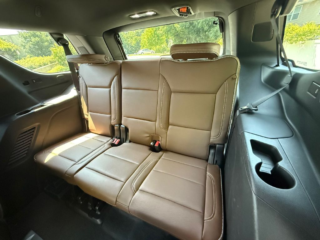 Photo 27 of this CHEVROLET TAHOE